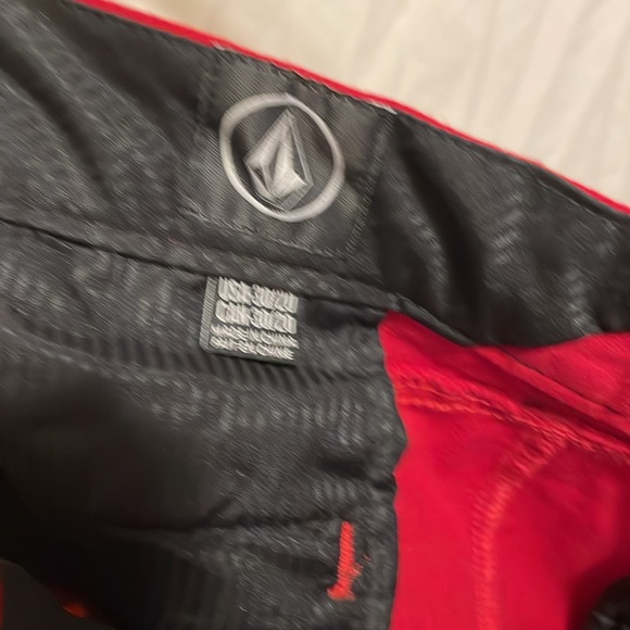 Volcom (Boy) - Picture 4 of 5